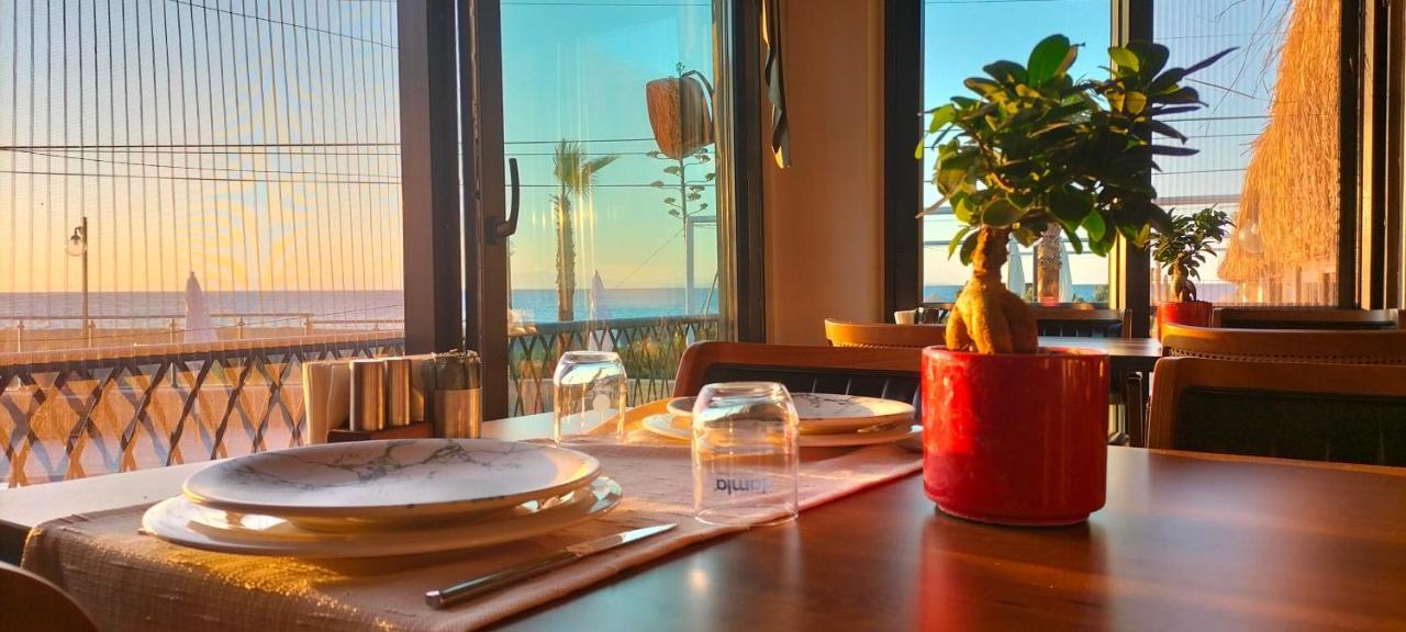 Assos Troy Beach Hotel Экстерьер фото